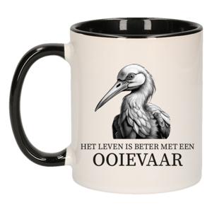 Cadeau mok voor de familie Ooievaar - het leven is beter met - zwart - keramiek - 300 ml