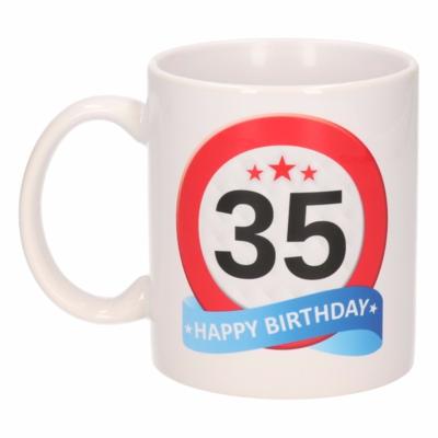 35 jaar Verjaardag koffiemok - cadeau beker - stopbord print - 300 ml - keramiek - wit
