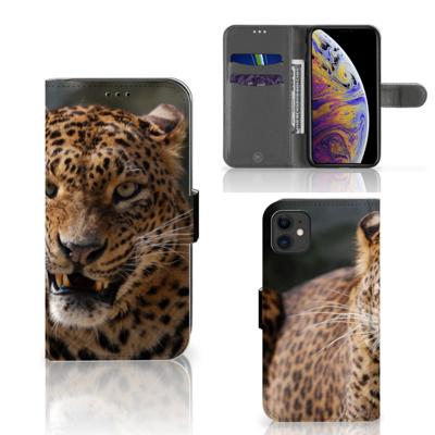 Apple iPhone 11 | Telefoonhoesje | Met pasjeshouder | Luipaard