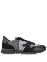 Valentino Garavani baskets Rockrunner à motif camouflage - Noir