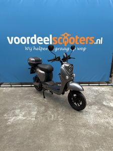 Senzo Gener Zilver 45 Km/h Tweedekans - Elektrische Scooter