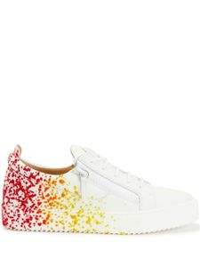 Giuseppe Zanotti baskets à effet taches de peinture - Blanc