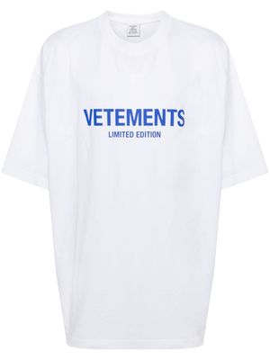 VETEMENTS t-shirt en coton à logo imprimé - Blanc