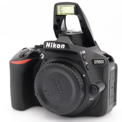 Nikon D5600 body occasion