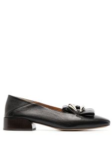 Chloé mocassins en cuir à boucle logo - Noir