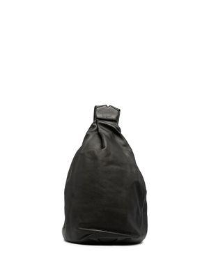 Discord Yohji Yamamoto sac à dos en cuir à logo embossé - Noir