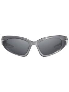 Gentle Monster lunettes de soleil Paso à monture enveloppante - Gris