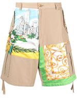 Moschino mix-print panelled cargo shorts - Tons neutres