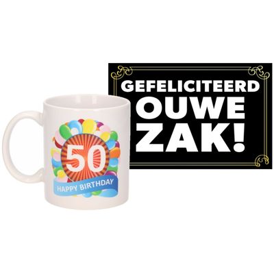 Verjaardag cadeau mok/beker 50 jaar print 300 ml + A5-size wenskaart ouwe zak