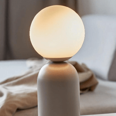 Kleine grijze tafellamp met E14 fitting en schakelaar Nordlux Notti