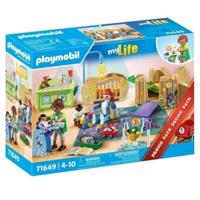PLAYMOBIL 71649 Baby Care Assistant, Mijn Leven, Promo Pack, 74 stuks, vanaf 4 jaar