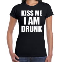 Fun t-shirt kiss me I am drunk zwart voor dames - thumbnail