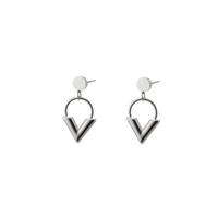 Go Dutch Label Oorbellen Cirkel met V Zilver Go Dutch Label Oorbellen Cirkel met V Zilver