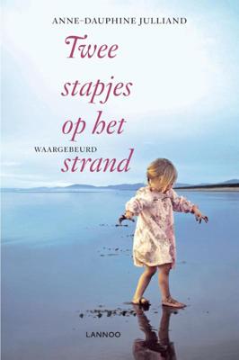 TWEE STAPJES OP HET STRAND (Paperback)