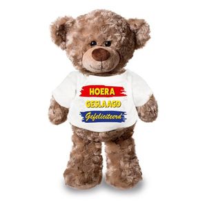 Knuffel teddybeer Hoera Geslaagd Gefeliciteerd wit shirt 24 cm