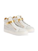 Giuseppe Junior baskets Kriss à effet peau de crocodile - Blanc