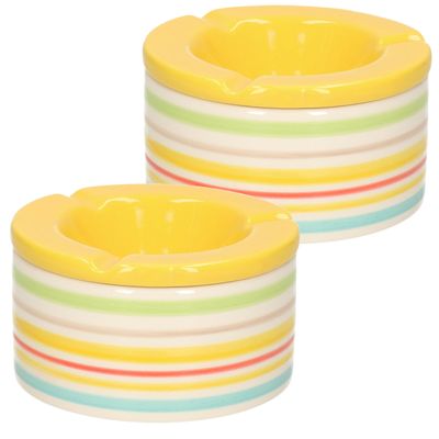 2x Gekleurde terrasasbakken/stormasbakken met geel deksel 12 cm