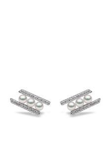 Yoko London boucles d'oreilles Sleek en or blanc 18ct ornés de diamants et de perles Akoya - Argent