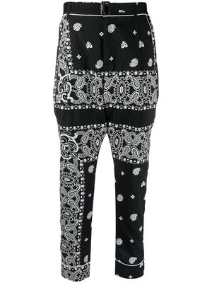 sacai pantalon ceinturé à imprimé cachemire - Noir