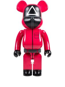 MEDICOM TOY x Squid Game figurine BE@RBRICK Guard - Rouge