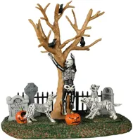 Lemax in the wrong graveyard tafereel Spooky Town 2022