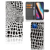 Motorola Moto G 5G Plus | Telefoonhoesje | Met pasjeshouder | Slangenprint