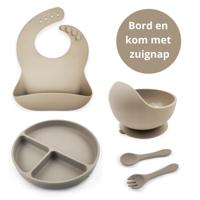 Ik Ben Zo Mooi Onbreekbaar Siliconen Kinderservies met Zuignap Bordje voor Baby en Peuter - Set van 5 stuks - Doeskin Zand Ik Ben Zo Mooi Onbreekbaar Siliconen Kinderservies met Zuignap Bordje voor Baby en Peuter - Set van 5 stuks - Doeskin Zand