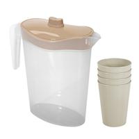 Waterkan/sapkan met deksel beige - 2,5 liter - kunststof - met 4x stuks kunststof glazen 300 ml