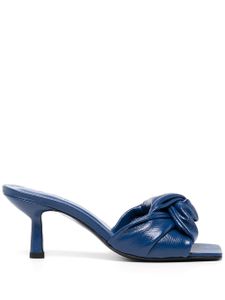 BY FAR mules Lana en cuir verni - Bleu