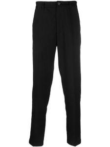 Armani Exchange pantalon fuselé à détails plissés - Noir