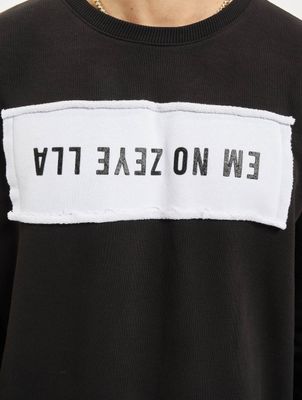 AEOM Clothing / trui Logo in zwart