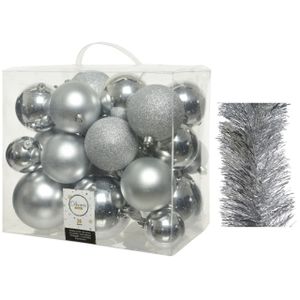 Kerstversiering kunststof kerstballen 6-8-10 cm met folieslingers pakket zilver van 28x stuks