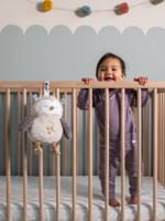 TOMMEE TIPPEE Ollie de uil oplaadbare slaaphulpknuffel grijs
