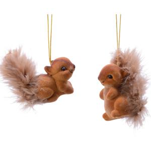 Kersthangers eekhoorns - 2x st - bruin - 6 cm - polyester - kerstboomversiering - ornamenten