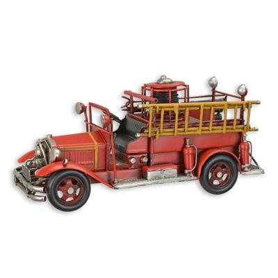 A TIN MODEL OF A FIRETRUCK