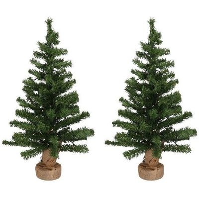 2x Kleine kerstbomen in jute zak inclusief verlichting 75 cm 2x Kleine kerstbomen in jute zak inclusief verlichting 75 cm