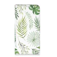 iPhone 16 Plus Smart Cover Leaves