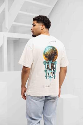 Off The Pitch World Loose Fit T-Shirt Heren Gebroken Wit - Maat M - Kleur: Gebroken Wit | Soccerfanshop Off The Pitch World Loose Fit T-Shirt Heren Gebroken Wit - Maat M - Kleur: Gebroken Wit | Soccerfanshop
