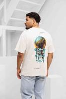 Off The Pitch World Loose Fit T-Shirt Heren Gebroken Wit - Maat L - Kleur: Gebroken Wit | Soccerfanshop
