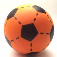 Softbal foam - 3x - voetbal print - oranje - zacht - 20 cm - speelgoed ballen