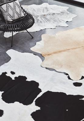 MOMO Rugs - Rodeo Cowhide Solid Beige - Vloerkleed MOMO Rugs - Rodeo Cowhide Solid Beige - Vloerkleed