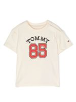 Tommy Hilfiger Junior t-shirt à logo imprimé - Tons neutres