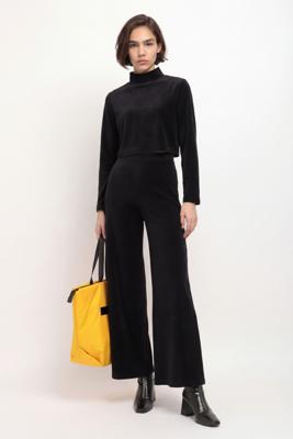 Fluweelzachte broek met wijd uitlopende pijpen - BLACK - M