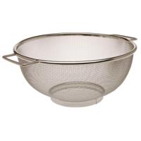 Vergiet/zeef - D23 cm - RVS - keuken artikelen - voor afgieten van eten - keukengerei Vergiet/zeef - D23 cm - RVS - keuken artikelen - voor afgieten van eten - keukengerei