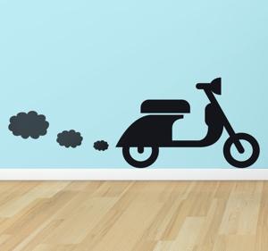 Muursticker Scooter Met Wolkjes