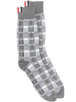 Thom Browne chaussettes à carreaux - Gris Thom Browne chaussettes à carreaux - Gris