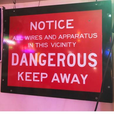 Notice All Wires And Apparatus Emaille Bord - Origineel