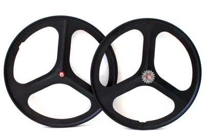 Navigate Tri Spoke Fixed Gear Wielset - Zwart Navigate Tri Spoke Fixed Gear Wielset - Zwart