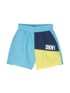 Dkny Kids short de bain colour block à logo imprimé - Bleu