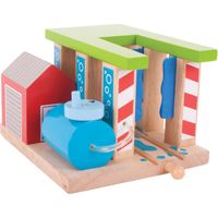Houten rails - wasstraat voor treinen